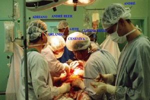 Figura 6 - Foto do 1º transplante de Fígado do HC-FMRP-USP em 1º de Maio de 2001
