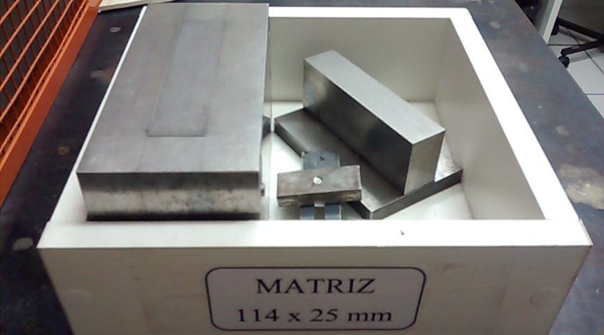 Matriz 114x25mm