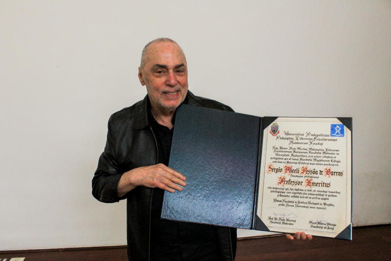 Prof. Sérgio Miceli durante cerimônia de concessão de título de Professor Emérito - Foto: Beatriz Alves/Assessoria de Imprensa FFLCH-USP